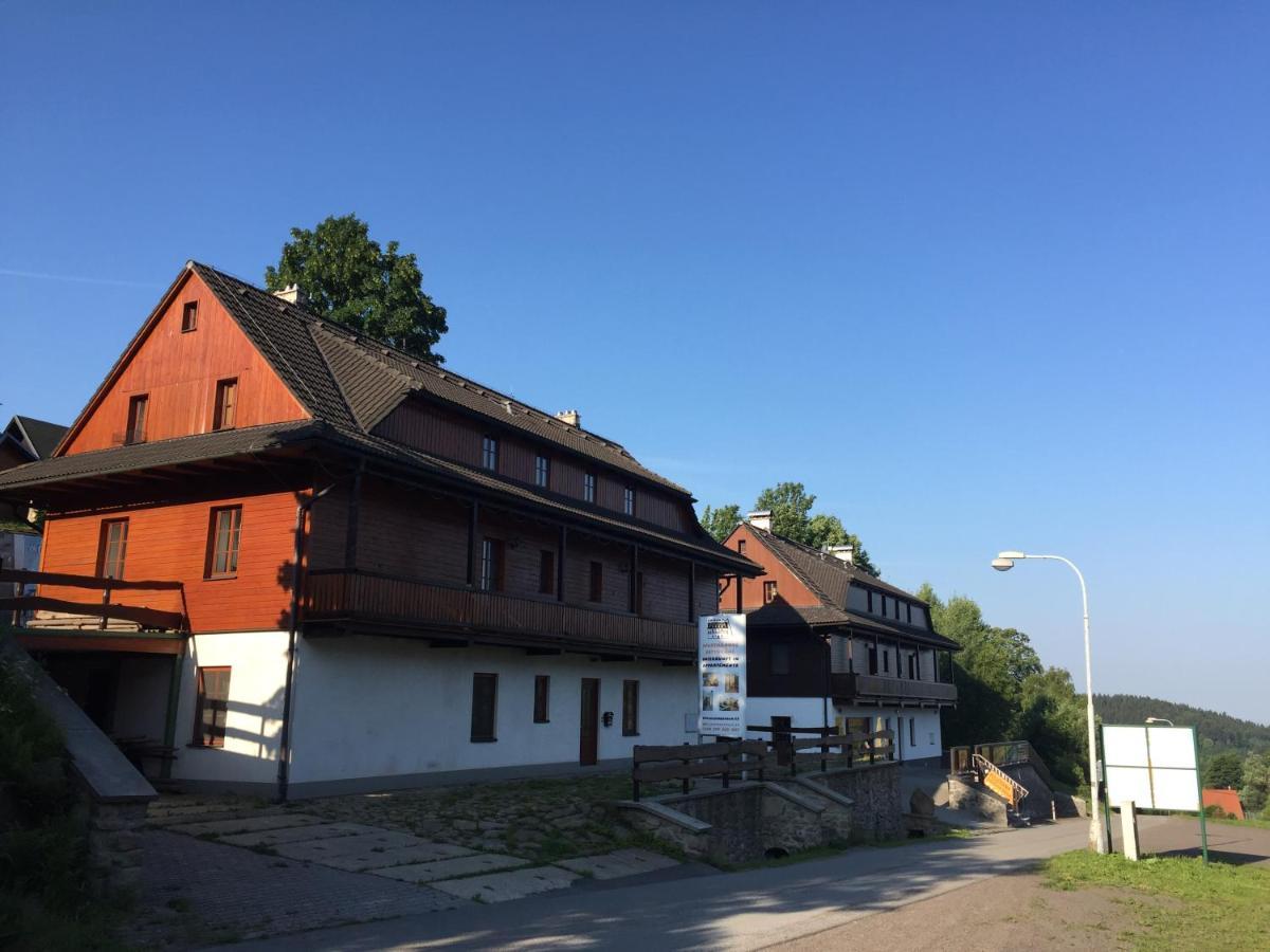 Penzion Skala Ченковице Экстерьер фото